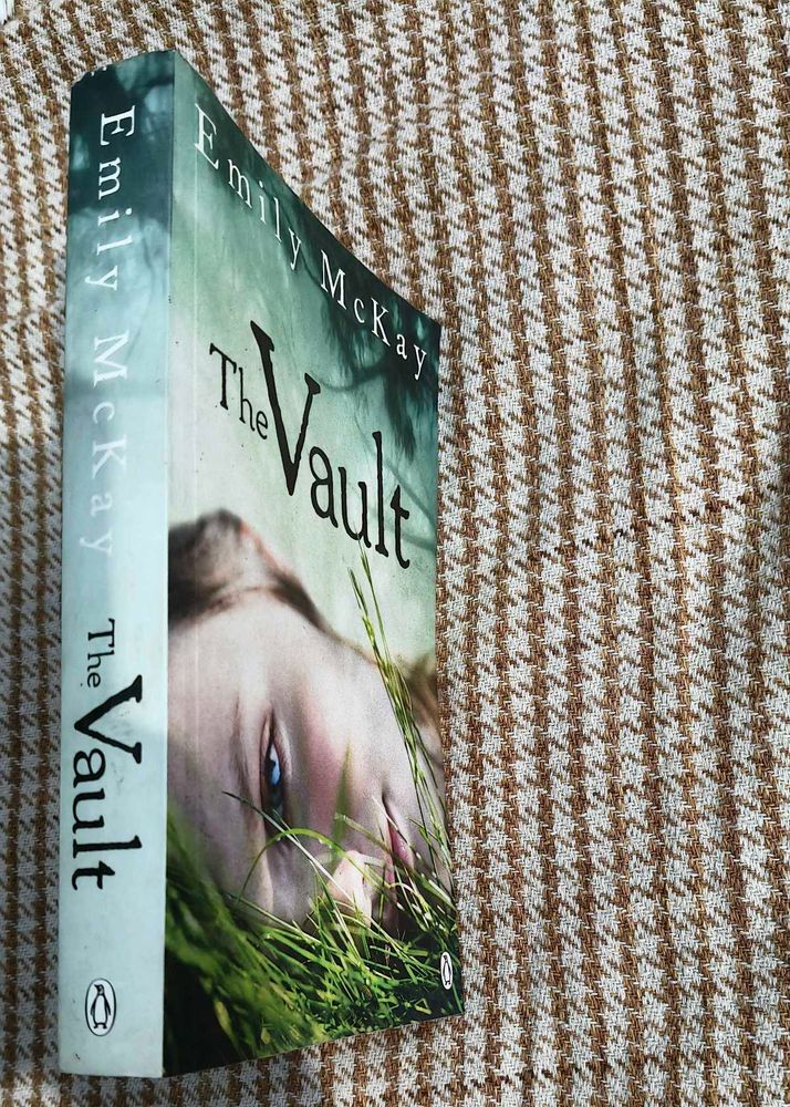 The Vault - Emily McKay