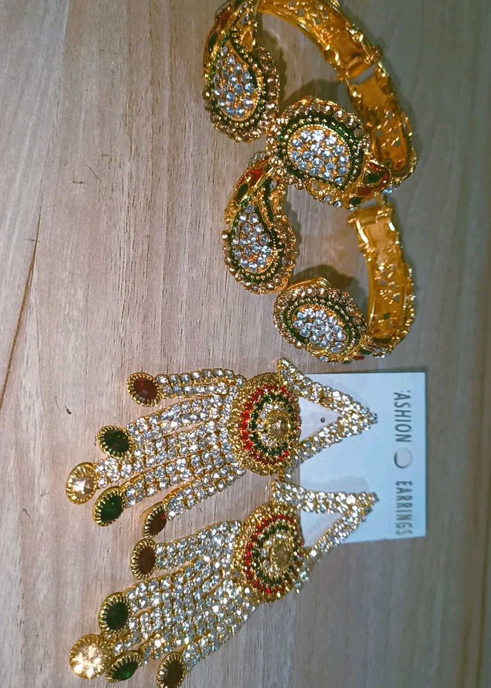 Earings &amp; Handcuff Combo