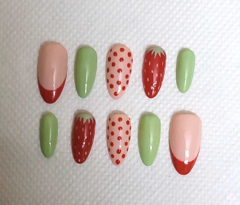 Strawberry Press-On Nails