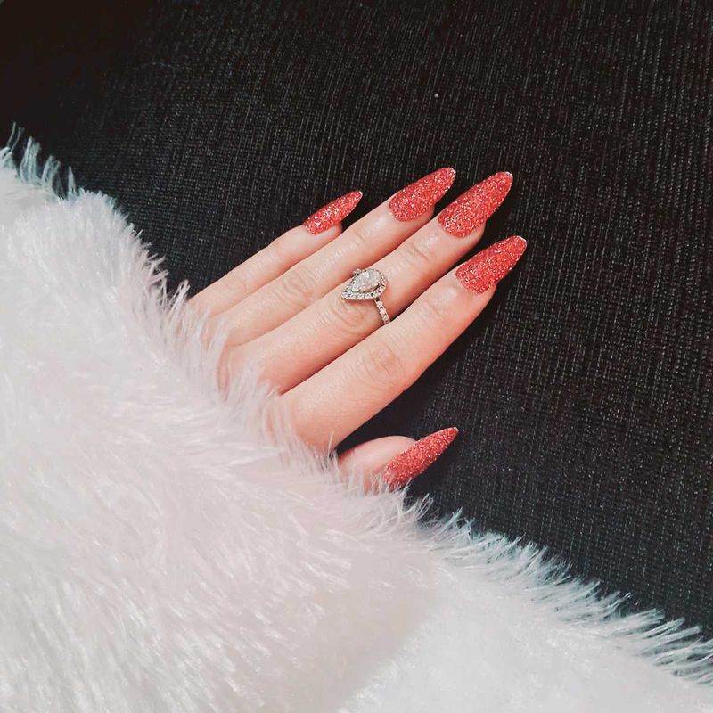 Sparkling Glitter Stiletto Nails