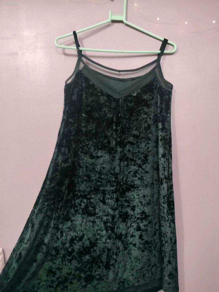 BLACK VELVET PARTY DRESS