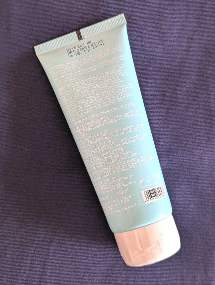 Dot &amp; Key Facewash