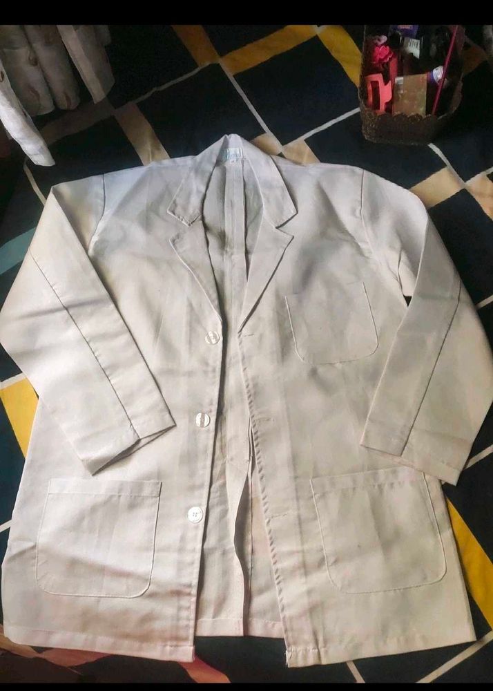 Lab coat/Doctor's coat