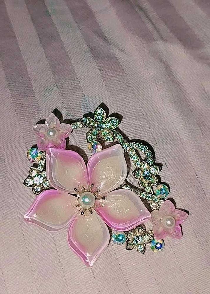 Broche, for Scarf