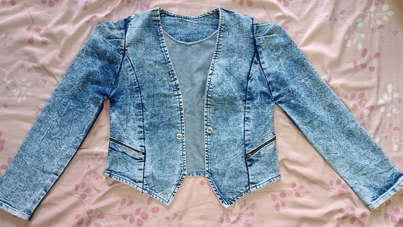 &#34;Chic Indigo Short Denim Jacket – Effortless Style