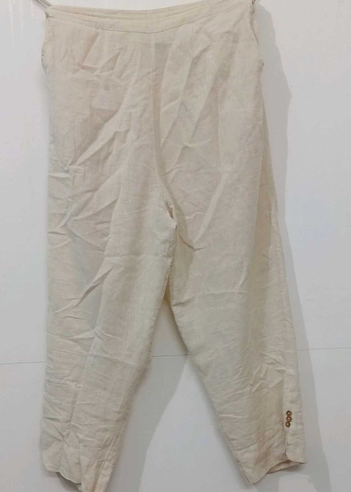 Summer Comfort: Lightweight Cropped Tro