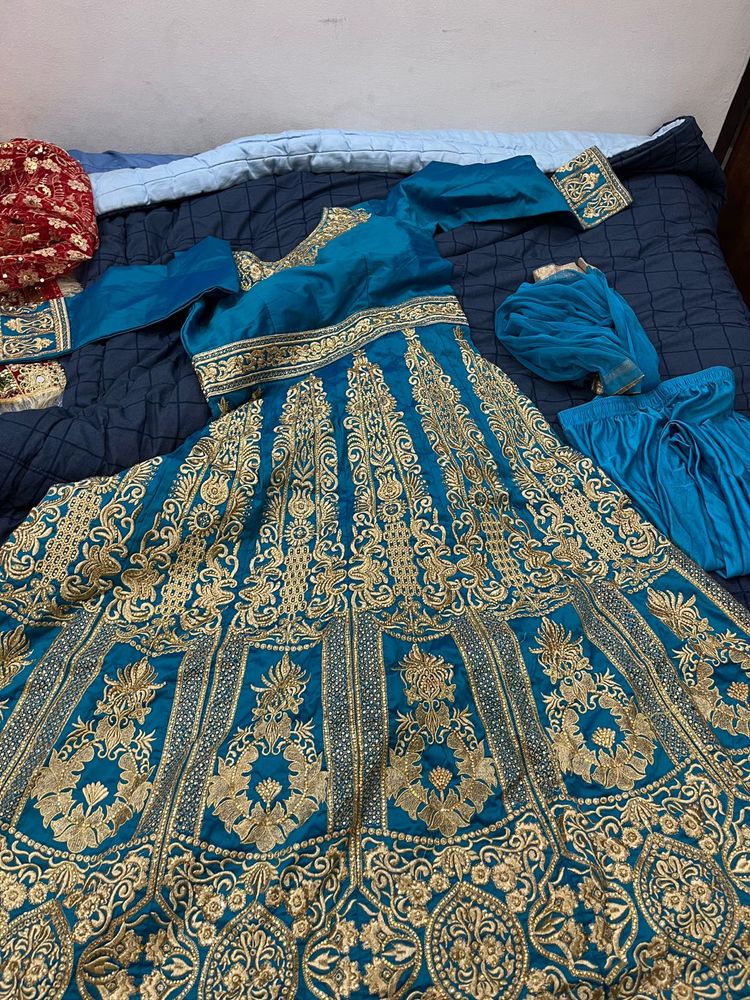 New Wedding Gown Back And Front Same Work