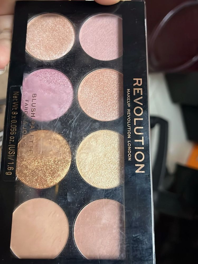 Makeup Revolution Blush Palette