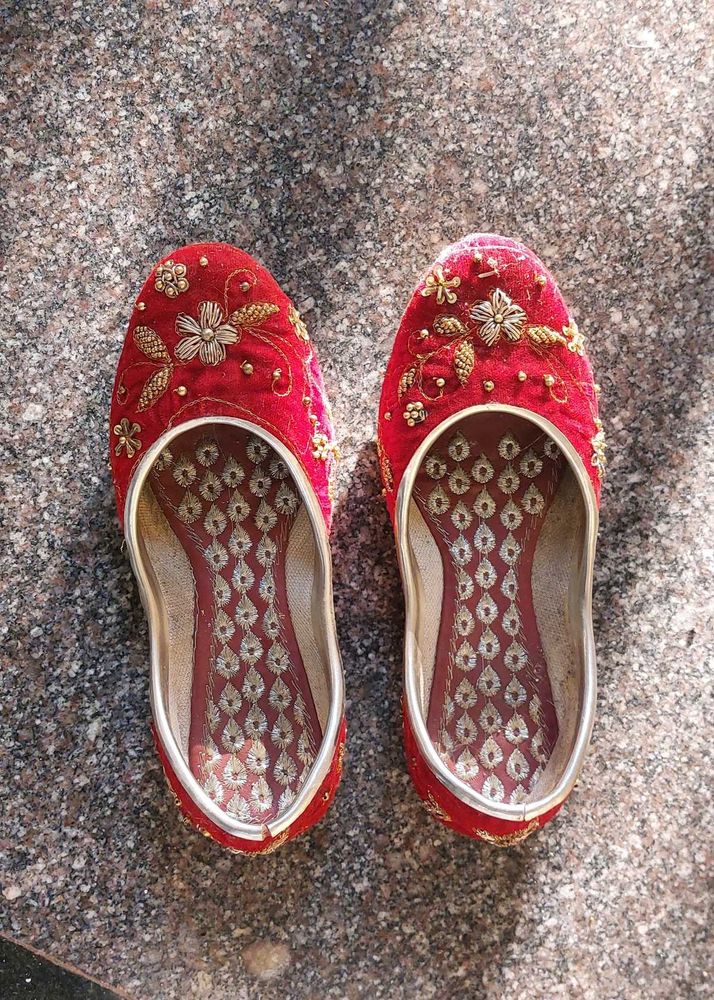 Handmade Zardosi Jutti