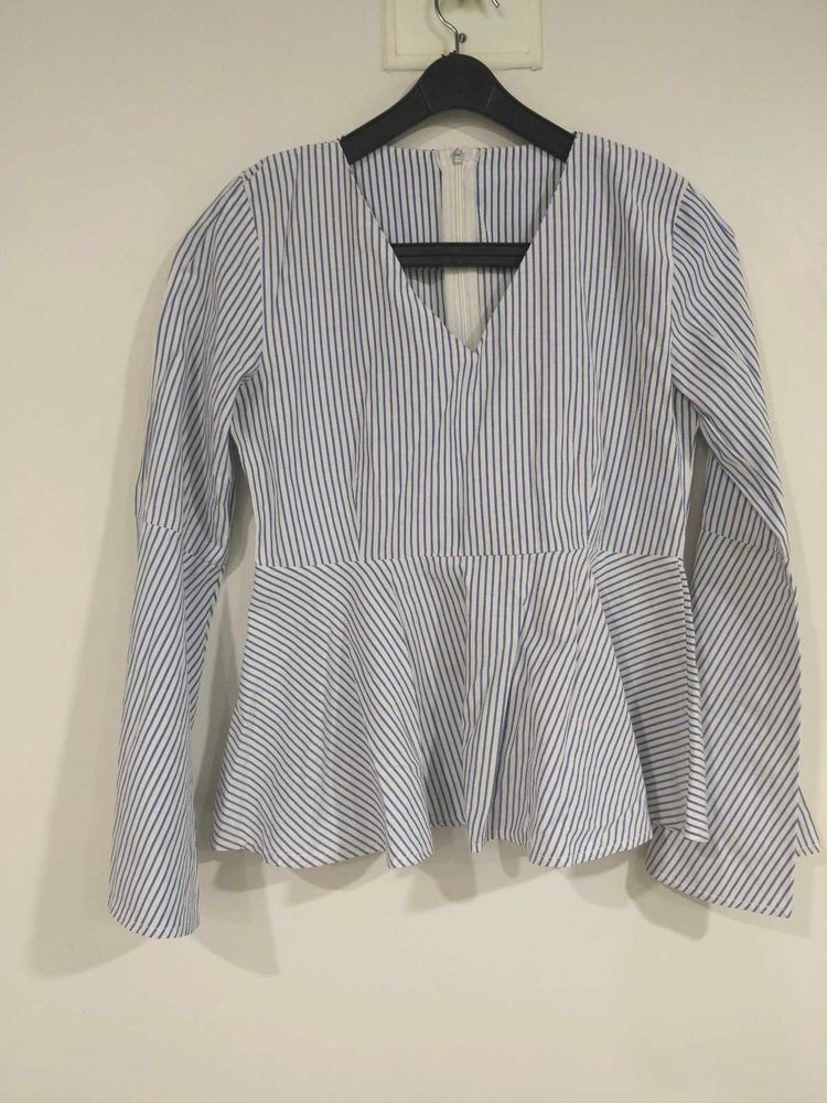 Striped Peplum Top🤍💙