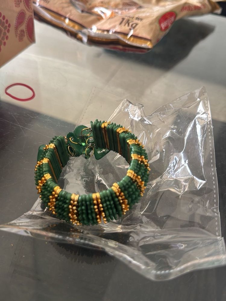 Green &amp; Gold Beaded Bangle