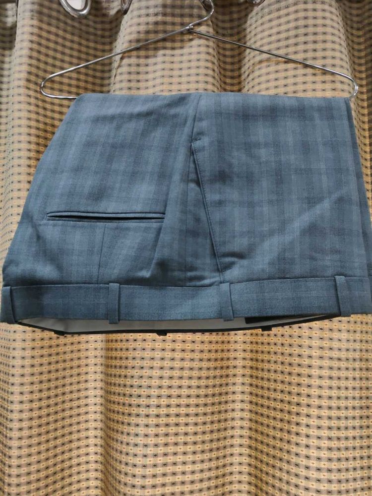 Men's Blue Checked Formal Trousers