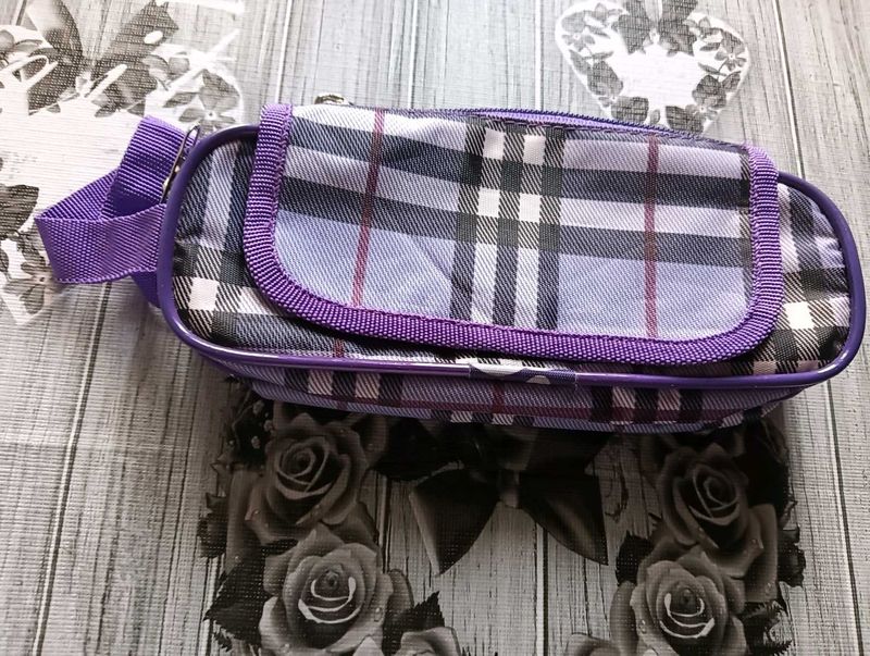 Stylish purple plaid waist bag.