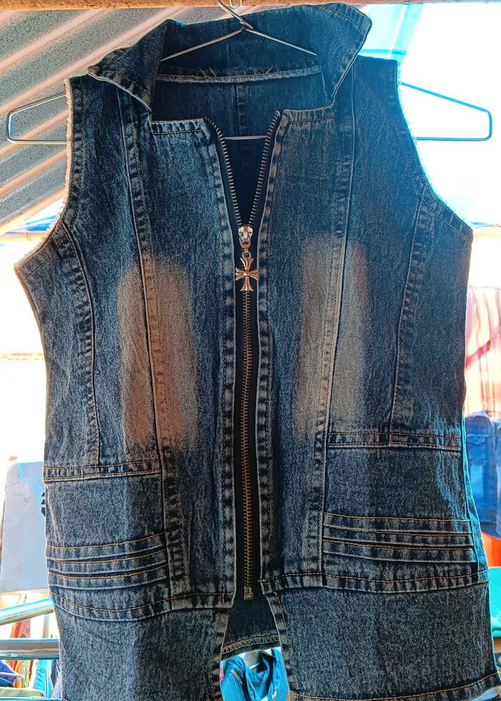 Denim Vest with Zipper ( free size upto M)