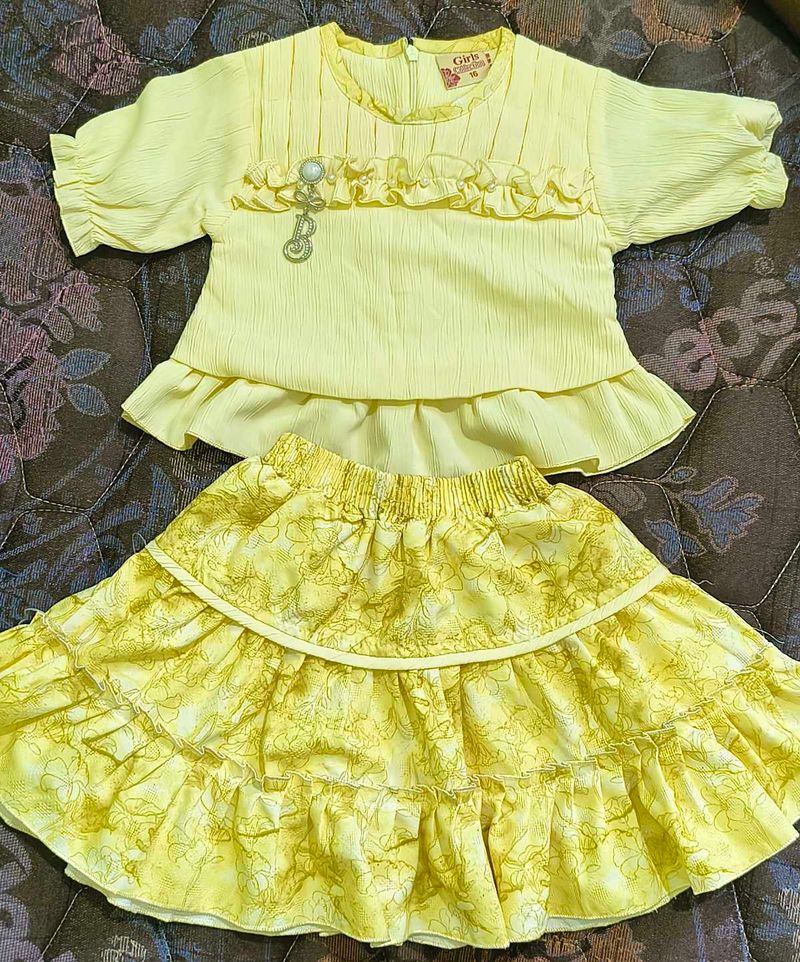 Girls' Yellow Skirt Set