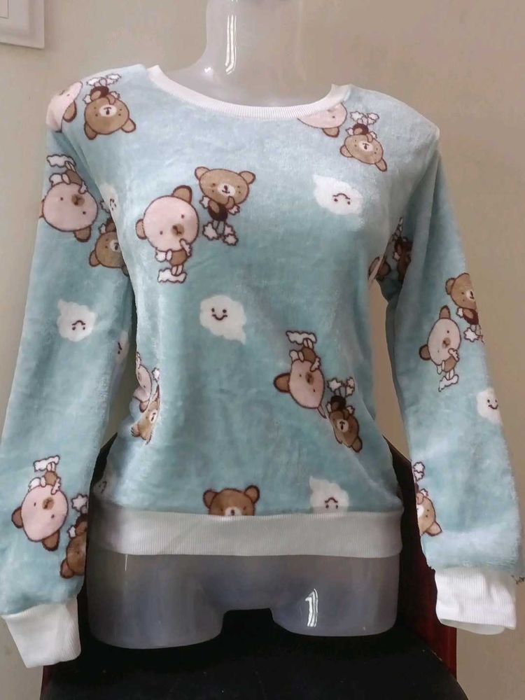 NEW WITHOUT TAG🌟😍... VELVET FINISH SWEATSHIRT 💝