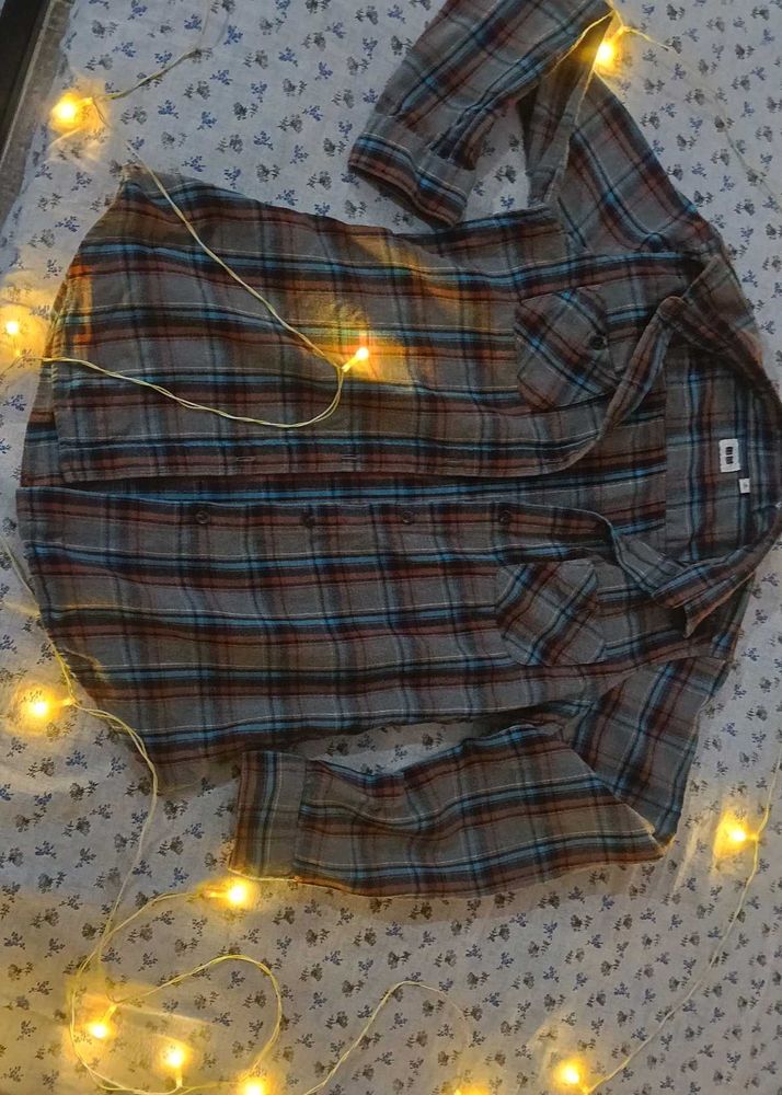 tshirt (Grey base with classic brown, black &amp; blue