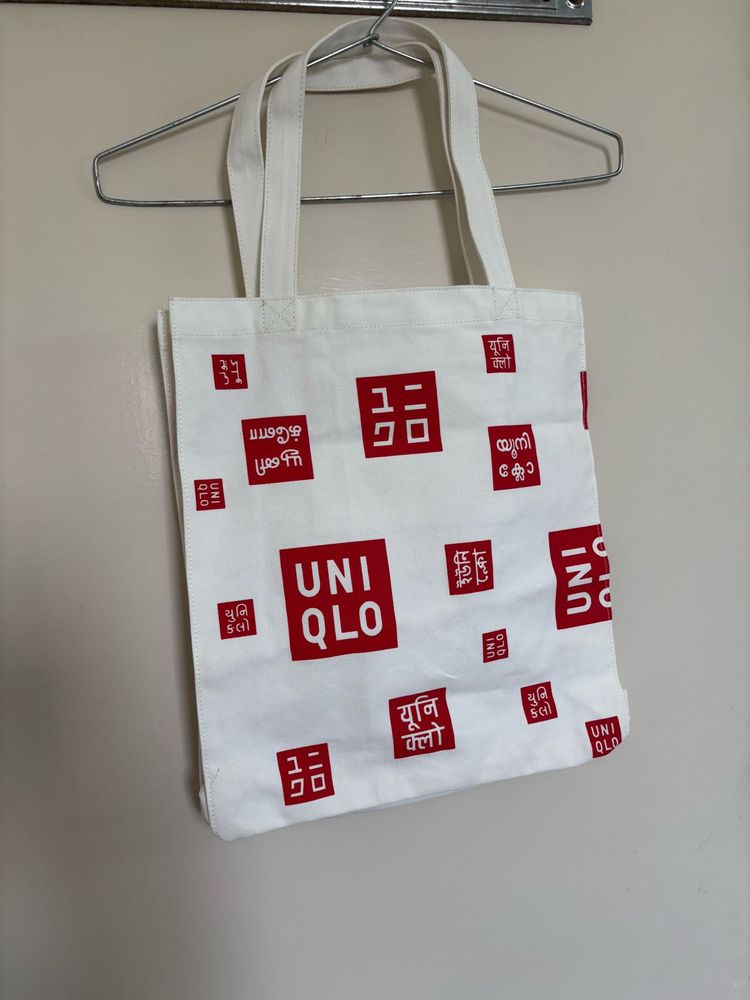 UNIQLO CANVAS PRINTED INITIALS TOTE BAG