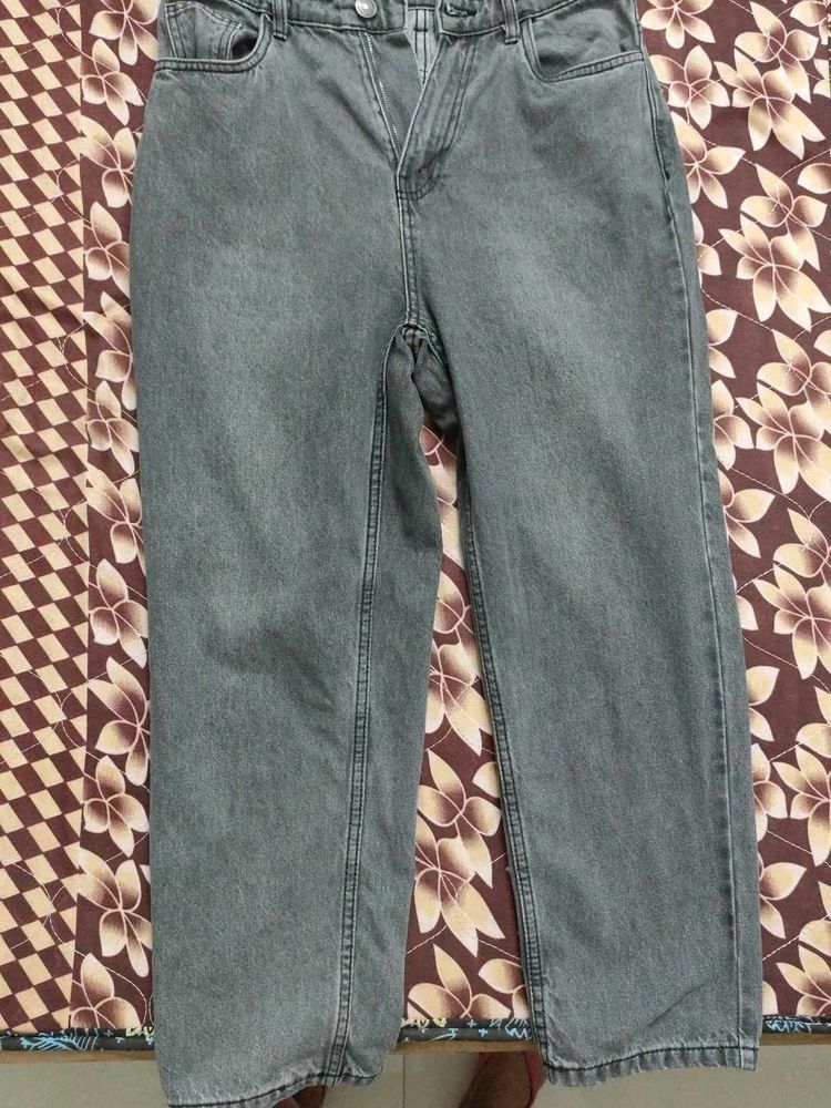 Grey Wash High-Waisted Jeans