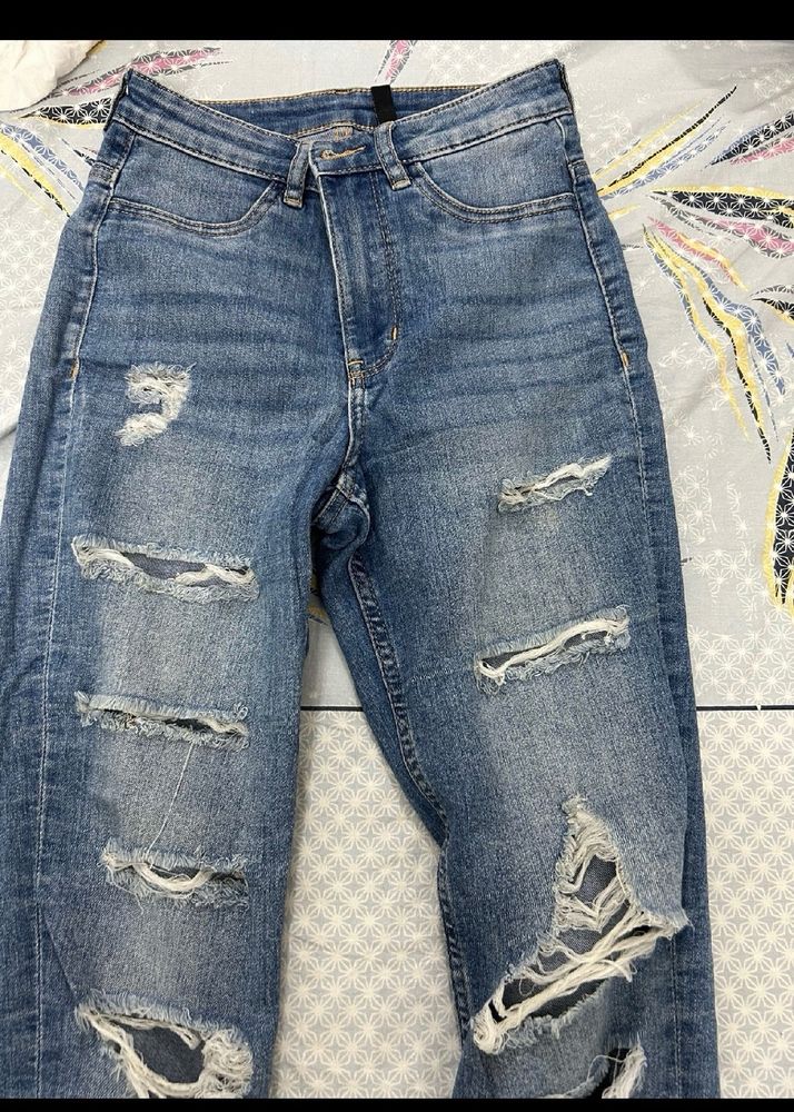 H&amp;m Ripped Jean