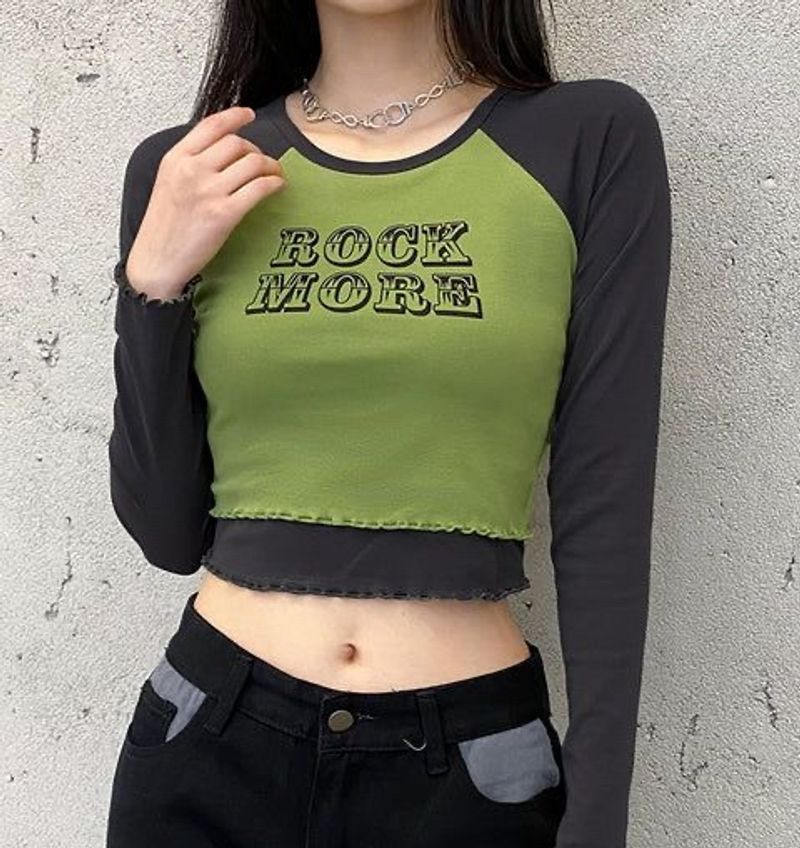 Y2k Urbanic Top(PRICE DROP!!!)🚩🚩