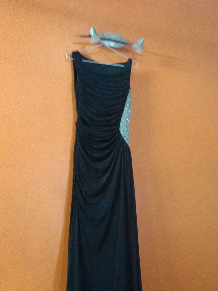 Elegant Black Maxi Dress