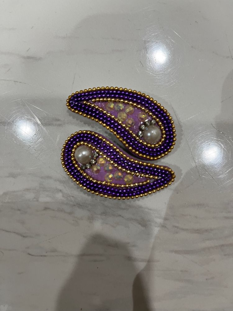 Beautiful Purple Hair Clips With White Pearls