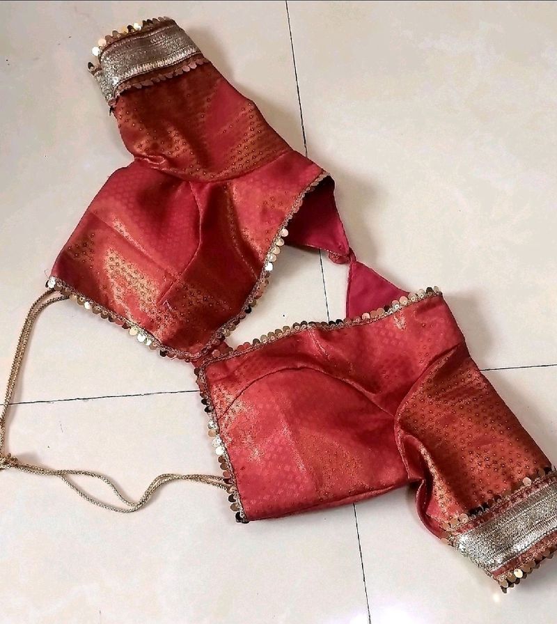 Banarasi Padded Plunge Drawstring, Lace Work Blous