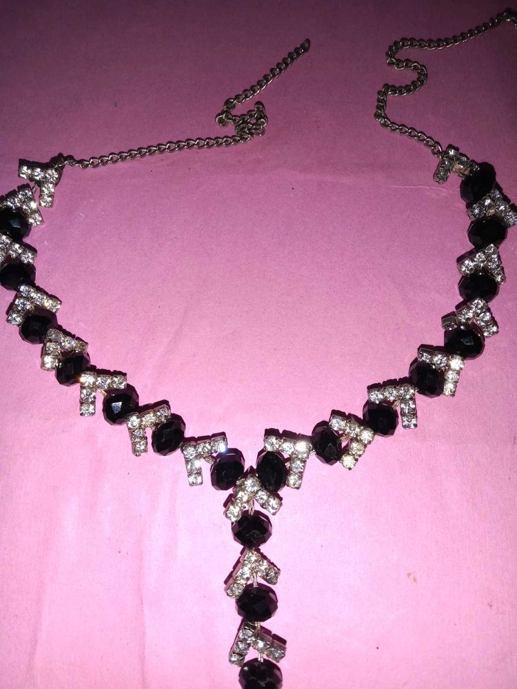 Elegant Black &amp; Silver Necklace