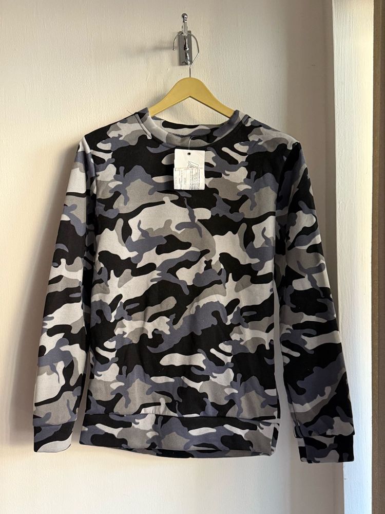 Camo print sweatshirt