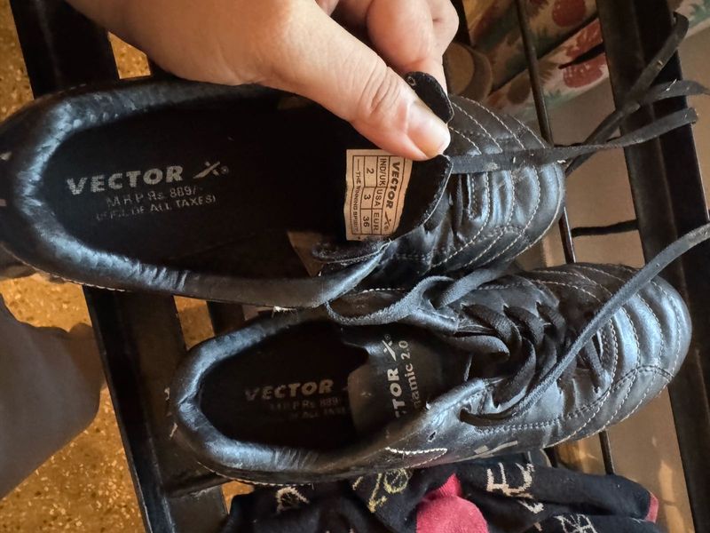 Vector X Dynamic 2.0 Cleats Football Shoes
