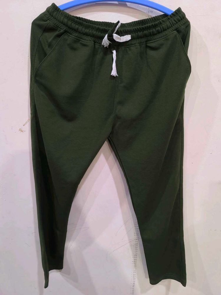 Green Yoga Pants