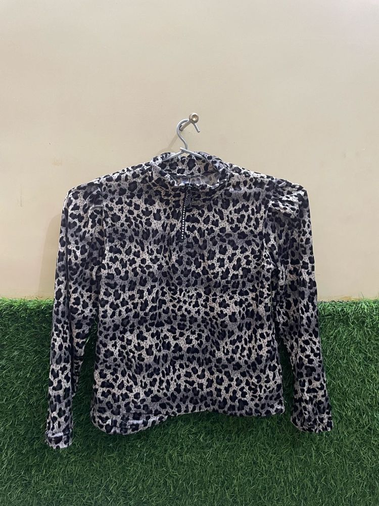 STYLISH PRINTED CROP TOP FOR WOMEN