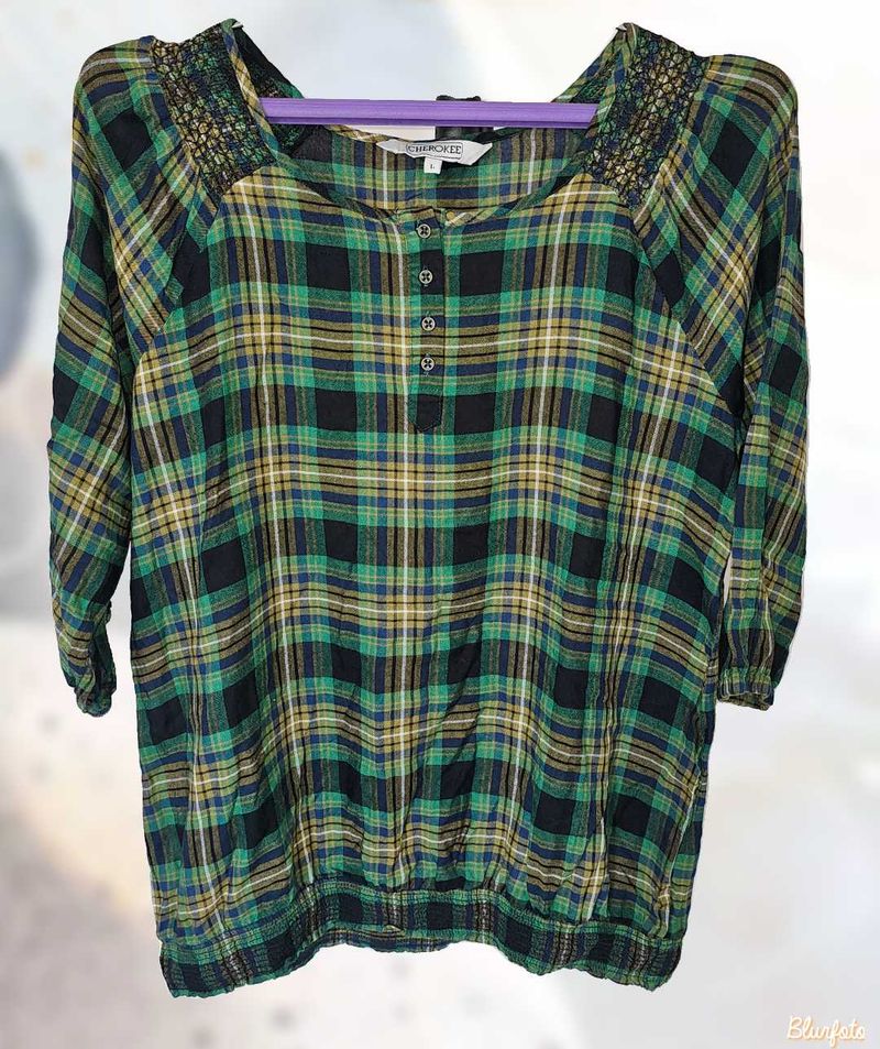 Cherokee Women&#39;s Slim Fit Top