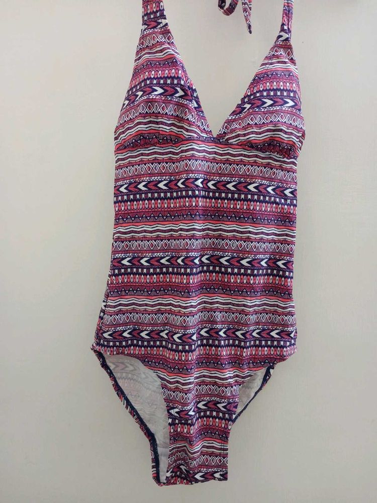 Patterned Swimsuit 🛍️🌷