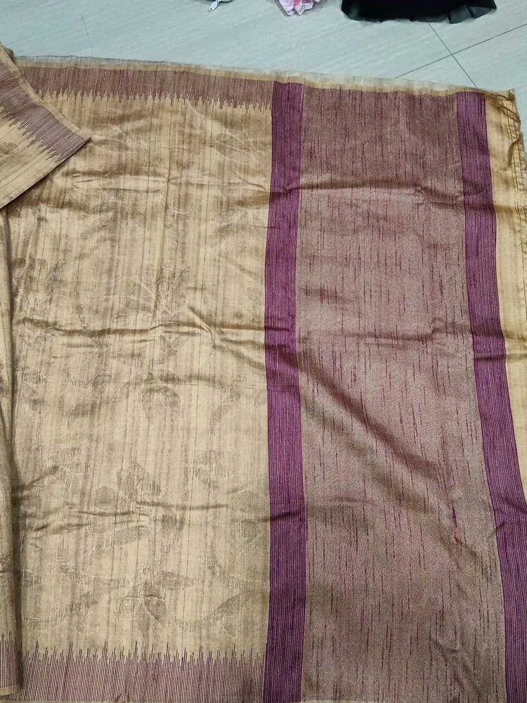 Beautiful Saree With Self Design