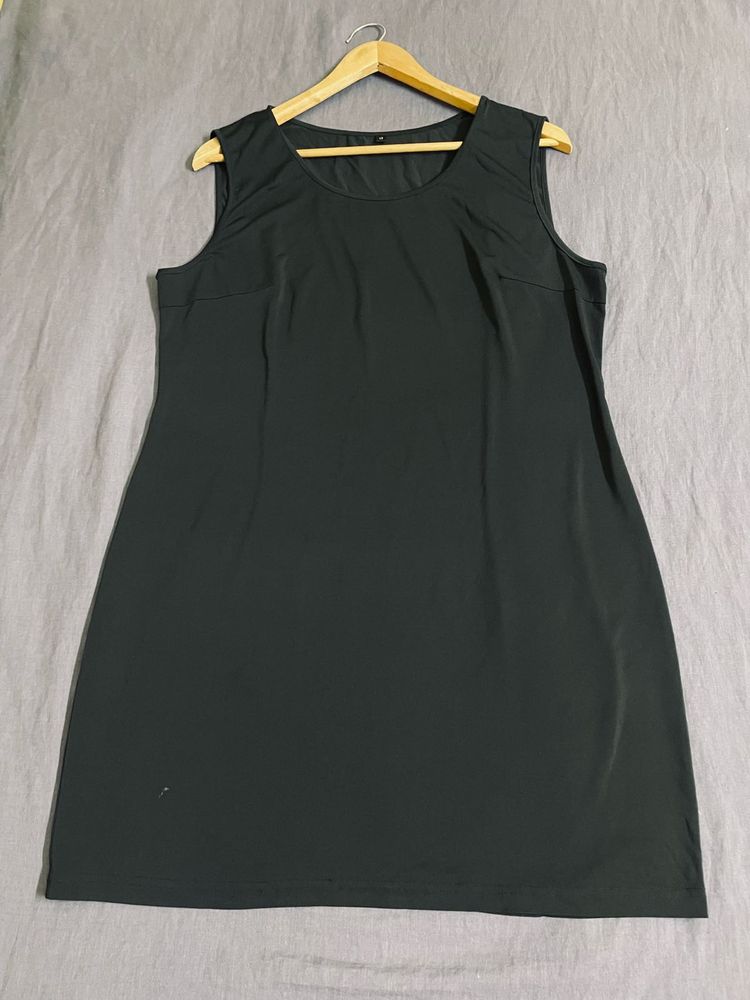 Black Sleeveless Dress