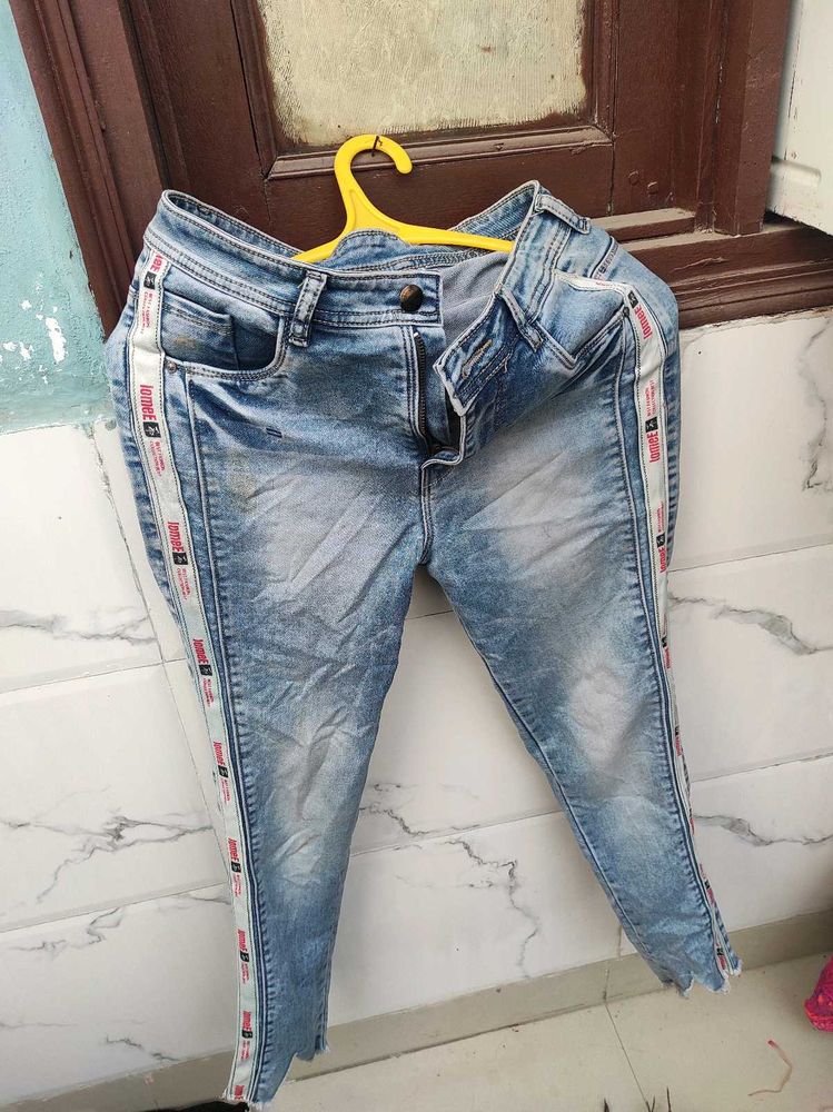 Stylish Jeans with Side Stripe