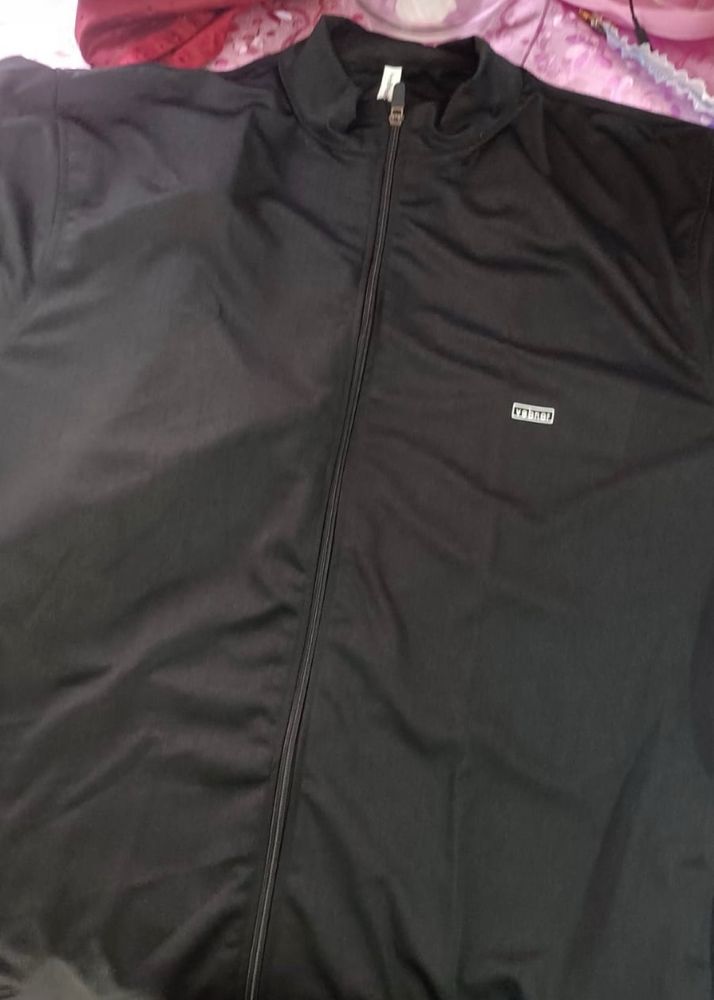 Giveaway Black Jacket