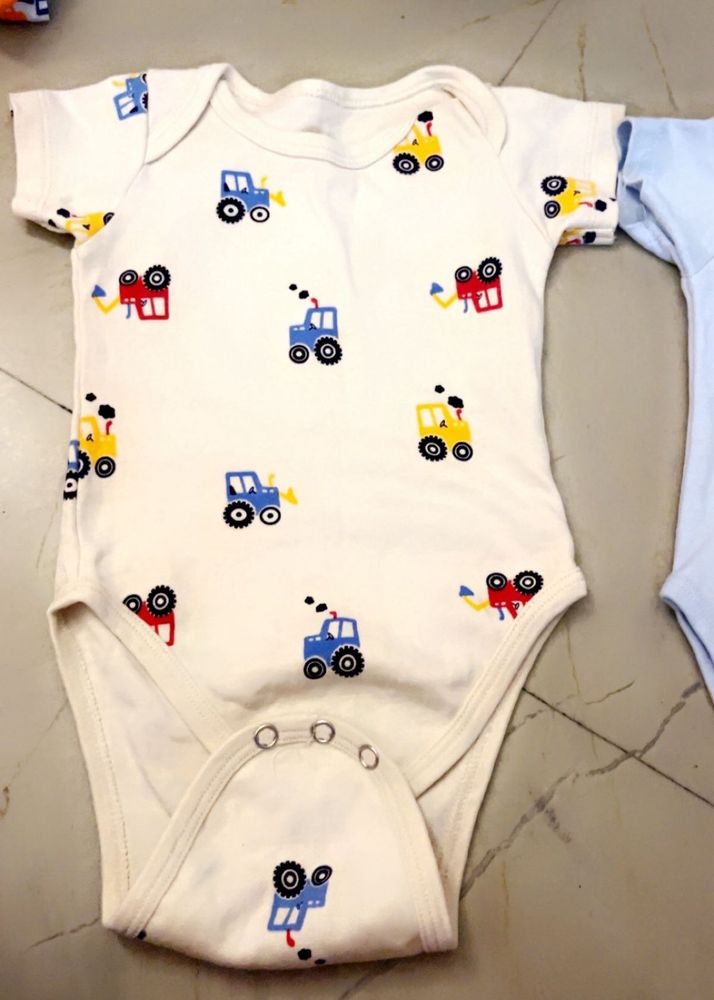 Combo Of 2 Cute Tractor Print Onesie💙