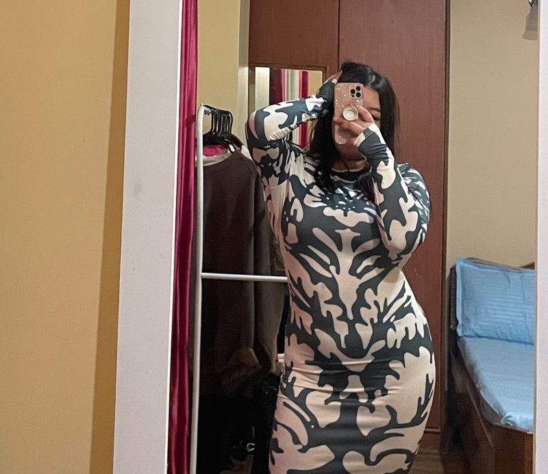 Patterned Long Sleeve Dress (KYLIE Inspired)