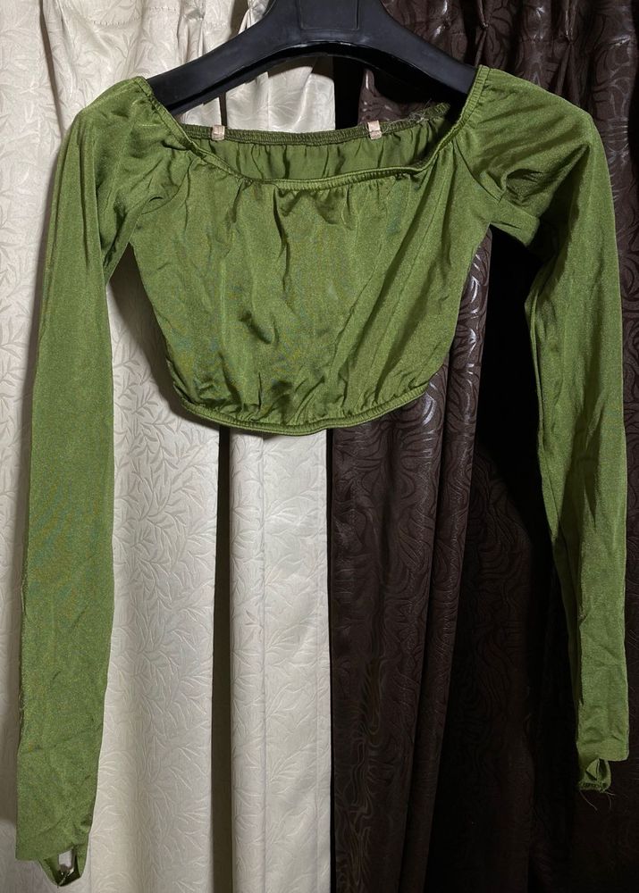 Green Long Sleeve Crop Top