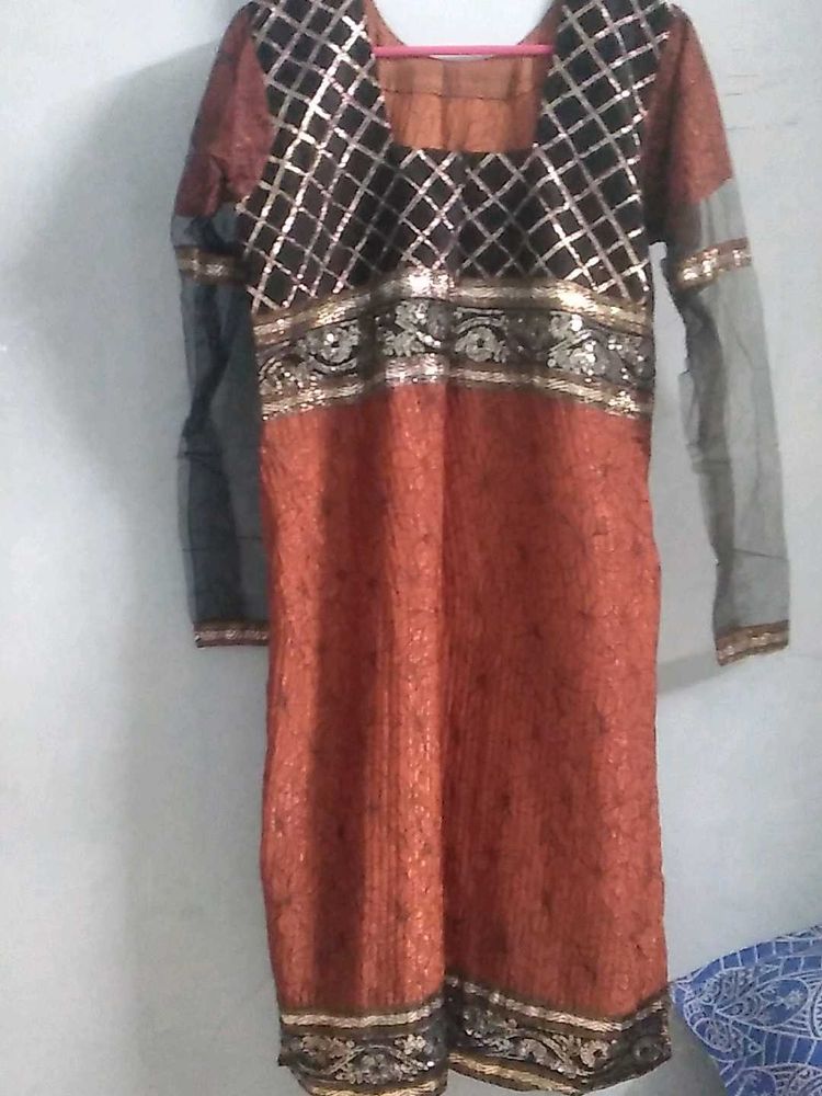 Ethnic Kurta with Embellishments