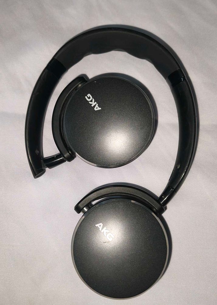 Akg y500 premium wireless headphones🎧