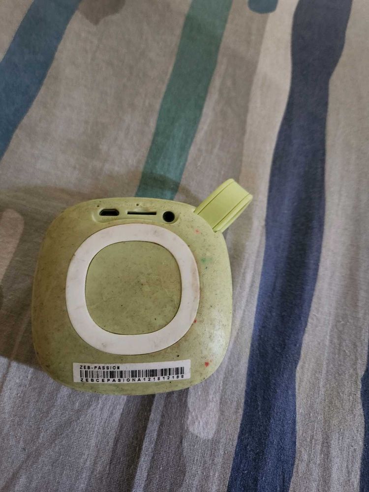 Speaker - NEVER USED BUT lying Openly