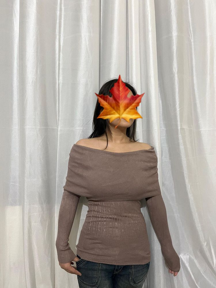 Off-shoulder Long Sleeve Top