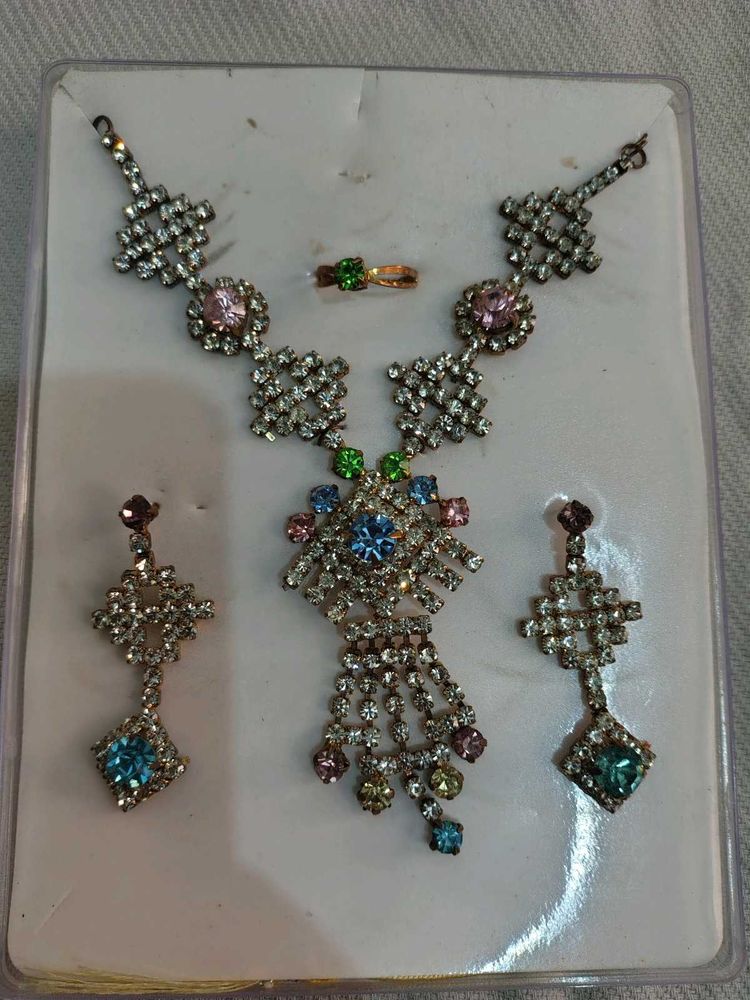 Sparkling Jewelry Set