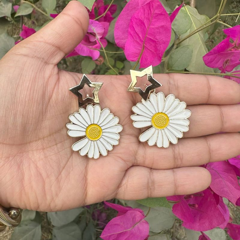Daisy Star Earrings