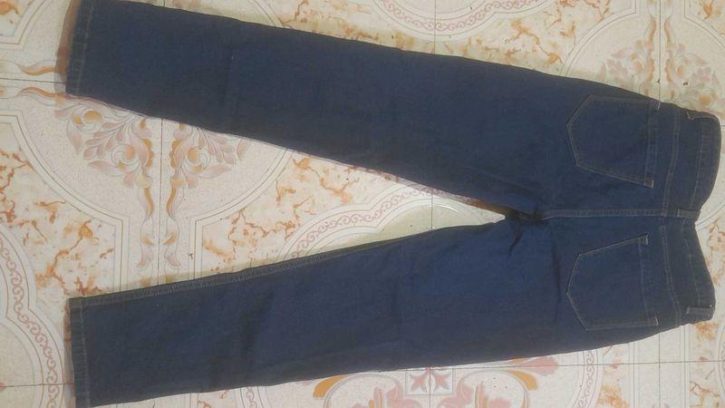 NAVY BLUE JEANS