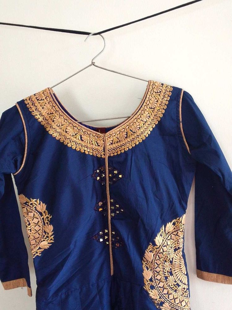 Blue Embroidered Kurta